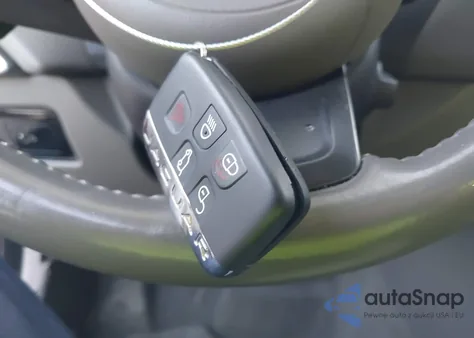 2017 Jaguar Xe 25T Premium z USA, uszkodzony, nr VIN SAJAD4BGXHA947189